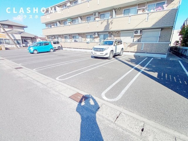 オッツセブン　　刈谷市近郊の賃貸はクラスホームの駐車場