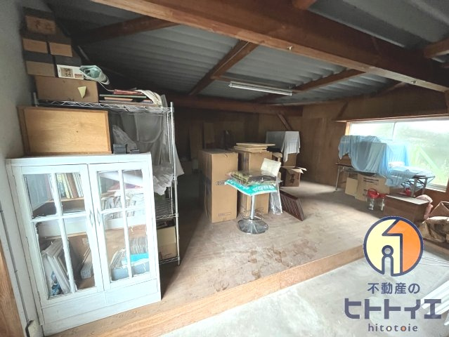 祈祷院倉庫の内装