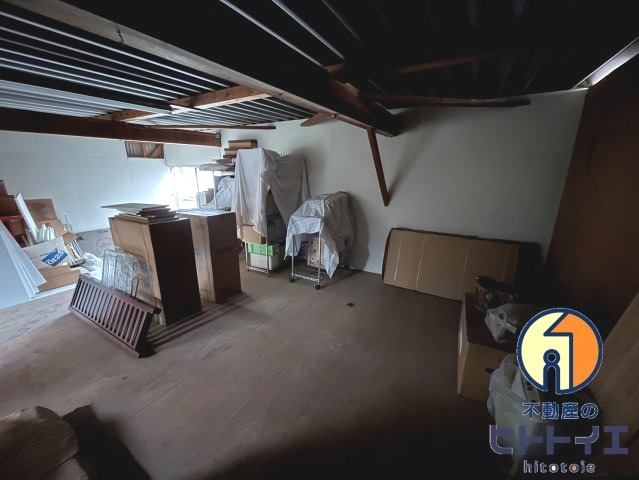 祈祷院倉庫の内装