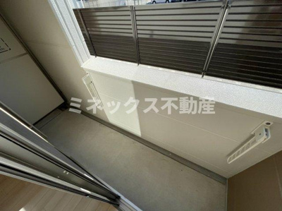 【玄関】 | ラ・プリシェール | 同タイプのお部屋の写真。現況を優先します。