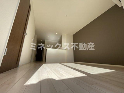 【居間・リビング】 | ラ・プリシェール | 同タイプのお部屋の写真。現況を優先します。