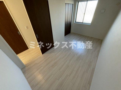 【トイレ】 | ラ・プリシェール | 同タイプのお部屋の写真。現況を優先します。