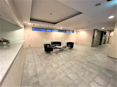 【ロビー】 | レジディア靭公園 | 広々空間のロビー！応接セットが備えられています♪