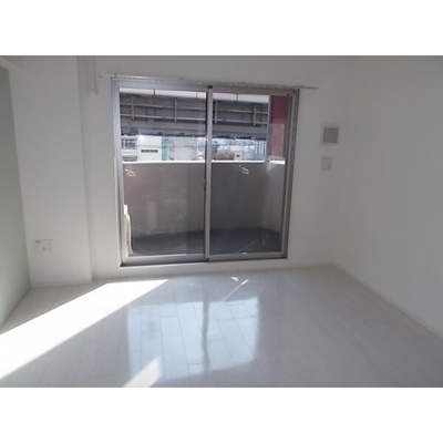 【居間・リビング】 | TLRレジデンス高井田