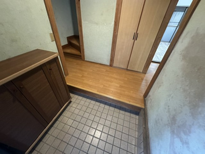 【玄関】 | 彦根市日夏町貸家 | 玄関です