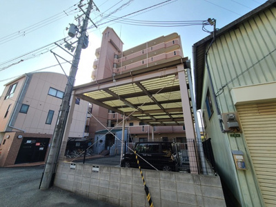 【外観】 | パークサイドテラス | シンプルなデザインの外観です