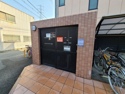 【その他共用部分】 | パークサイドテラス | 敷地内にゴミ置き場があります