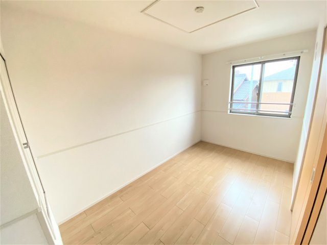 クレッセントムーンの洋室