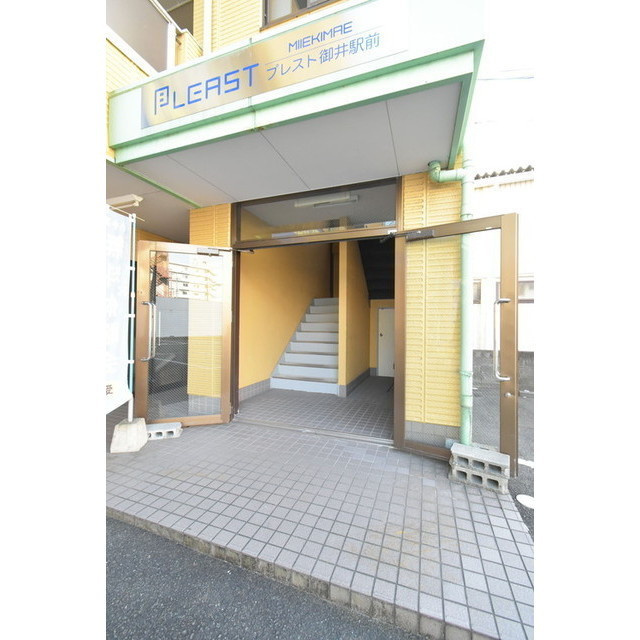 PLEAST御井駅前のエントランス|ゆとりのあるエントランスです