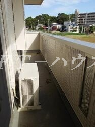 千葉市花見川区幕張町３丁目のアパートのバルコニー