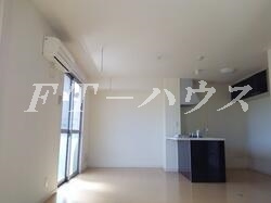 千葉市花見川区幕張町３丁目のアパートの居間・リビング