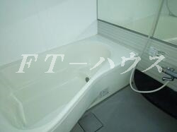 千葉市花見川区幕張町３丁目のアパートの浴室