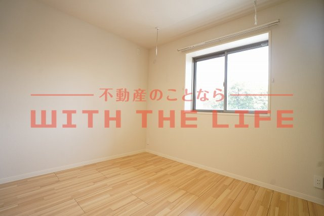 グリーンベルト神浦【キャッシュバック対象物件】の洋室|同建設会社施工の物件の写真となります。※現状優先