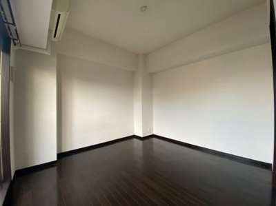 【その他】 | プレミアムコート名古屋金山インテルノ | スタンダードな洋室です