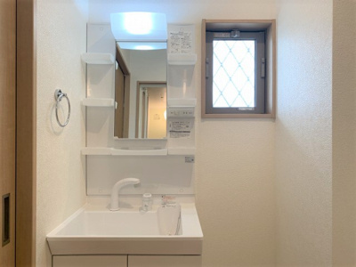 【独立洗面台】 | ラフィネ三石