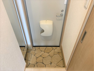 【玄関】 | Raffine三石