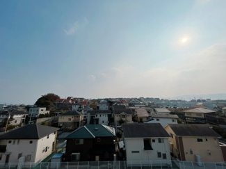 【展望】 | 眺望・風通しも良好です。遠くに広がる景色に気分もリフレッシュ♪