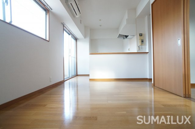 熊本市中央区紺屋今町の賃貸マンションの居間・リビング