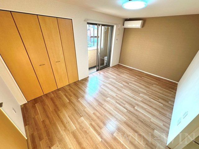 パシフィックパレス向山の洋室