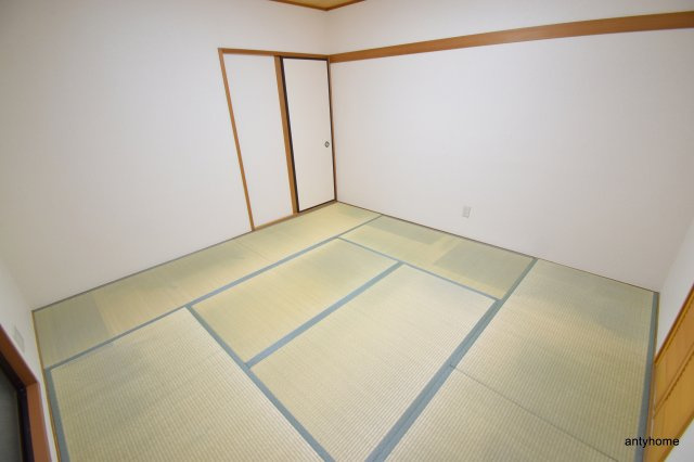 パレス江坂　仲介手数料無料の和室