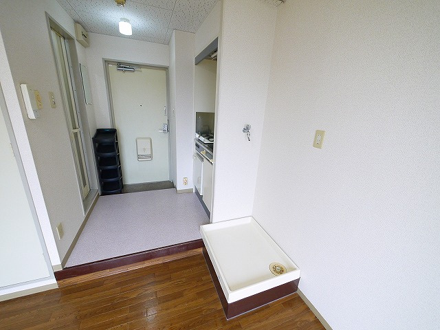 ジュネス神殿のその他|嬉しい室内洗濯機置き場がございます。