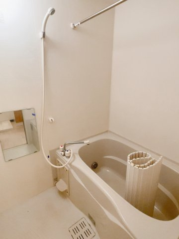 サプリーム新舞子Ⅱの浴室