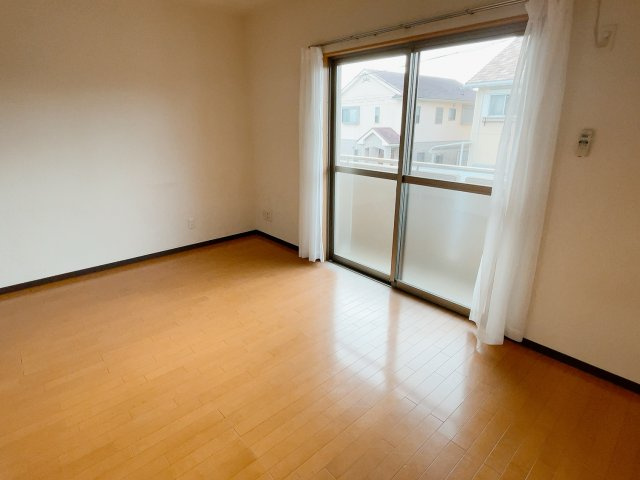 サプリーム新舞子Ⅱの洋室