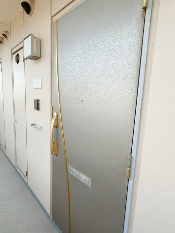 サプリーム新舞子Ⅱの玄関