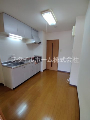 【居間・リビング】 | メゾン・サンパティーク | 別部屋写真です。