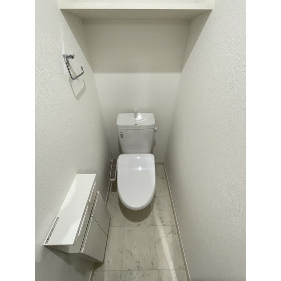 LIBTH新町EASTのトイレ