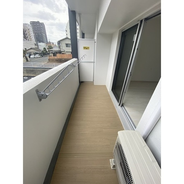 LIBTH新町EASTのバルコニー