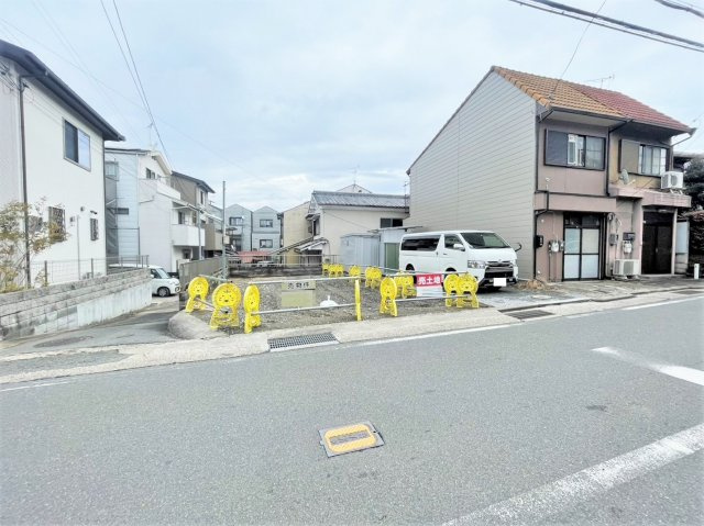 ■敷地約２２坪■角地■現況更地■建築条件なし売土地■山科区北花山中道町の前面道路含む現地写真|現地(令和５年１月撮影)