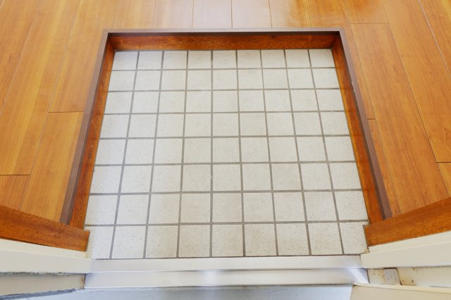 プラーズ松島の玄関