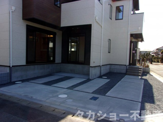 【駐車場】