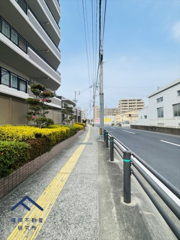 アーバンパレス室見河畔の周辺