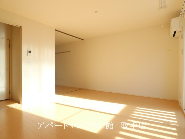 サウスコートⅡの居間・リビング