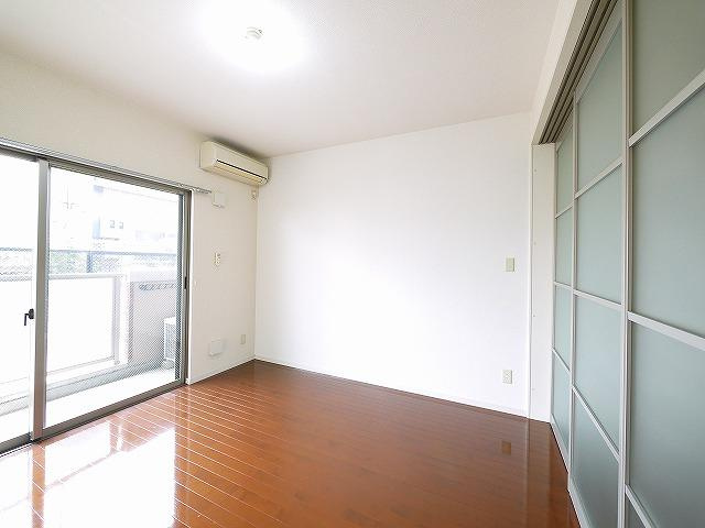 カワサキグランデージの洋室|個人の部屋や寝室として使える洋室です