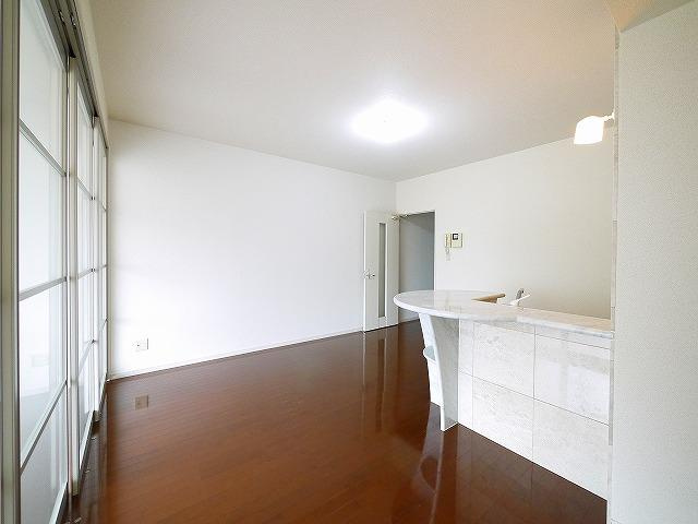 カワサキグランデージの居間・リビング|ゆったり過ごせる居間です