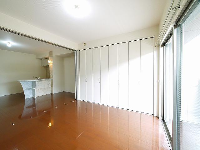 カワサキグランデージの洋室|使い勝手のいい洋室です