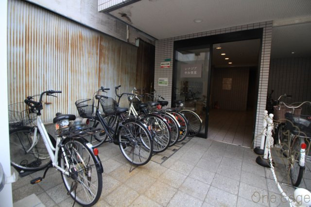 レナジア中加賀屋のエントランス