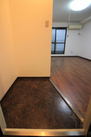 レナジア中加賀屋の玄関