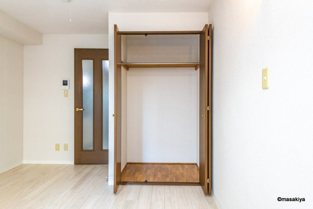ブラウンヒルズ2番館の収納|クローゼット