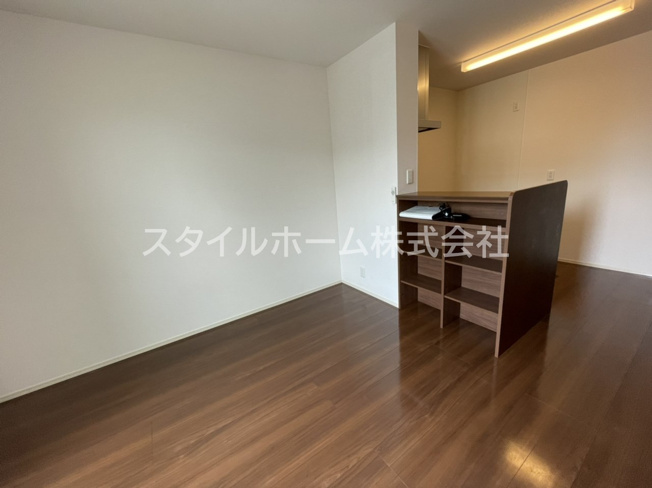 【居間・リビング】 | Ｓｔｒａｈｌ　Ａ | 別部屋写真です。