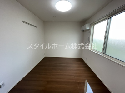 【内装】 | Ｓｔｒａｈｌ　Ａ | 別部屋写真です。