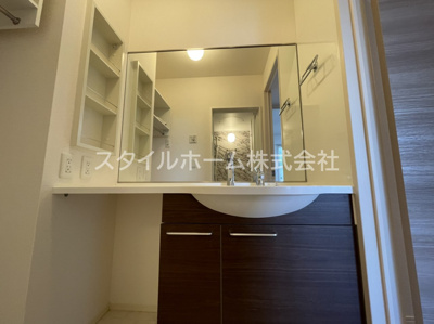 【洗面所】 | Ｓｔｒａｈｌ　Ａ | 別部屋写真です。