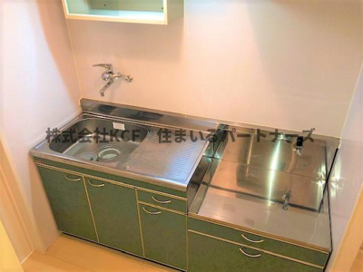 【キッチン】 | エトランゼ宮本3 | コンパクトなキッチンで掃除もラクラク