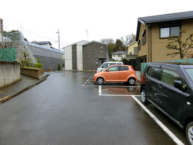 アムールＳora泉ヶ丘の駐車場