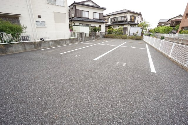 Ｍ・Ｃity弐番館の駐車場