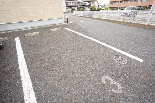 Ｍ・Ｃity弐番館の駐車場