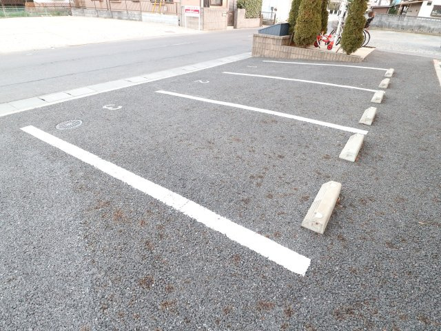 Ｍ・Ｃity弐番館の駐車場